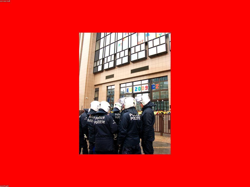 ការយល់ដឹងអំពីការប្រាក់ឥតគិតថ្លៃ