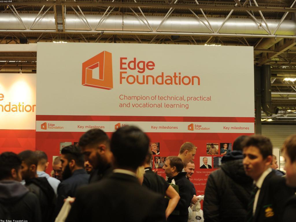 យុទ្ធសាស្ត្រការលេង: ការសម្របសម្រួលសម្រាប់ជោគជ័យ