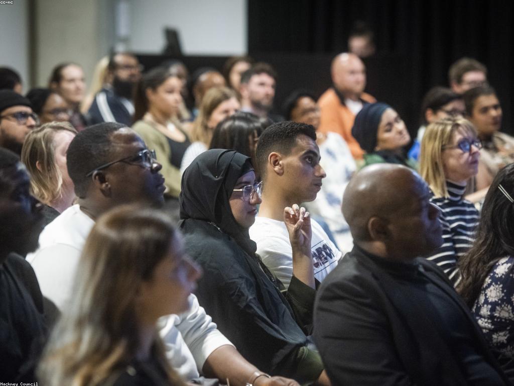 ការបង្កើតនិងចូលរួមព្រឹត្តិការណ៍សម្រាប់ការជួញដូរ